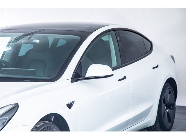 TESLA MODEL 3 2021 Image 31