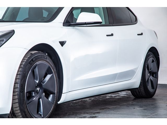 TESLA MODEL 3 2021 Image 31