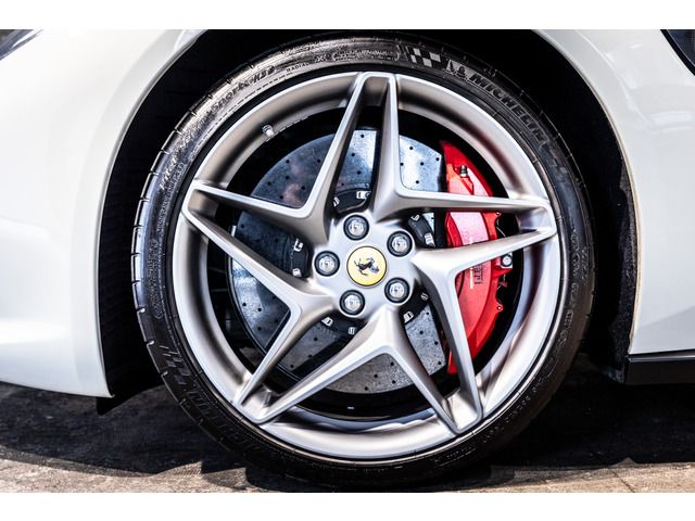 FERRARI GTC4 LUSSO T 2020 Image 31