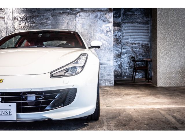 FERRARI GTC4 LUSSO T 2020 Image 31