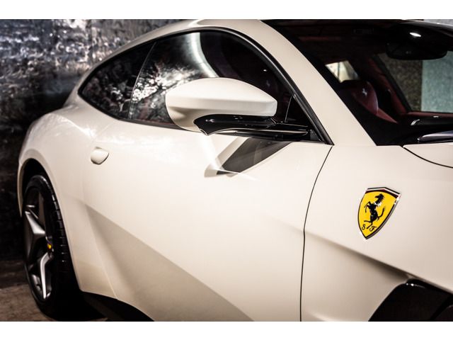 FERRARI GTC4 LUSSO T 2020 Image 31