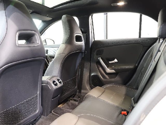 MERCEDES BENZ A CLAS 2019 Image 31
