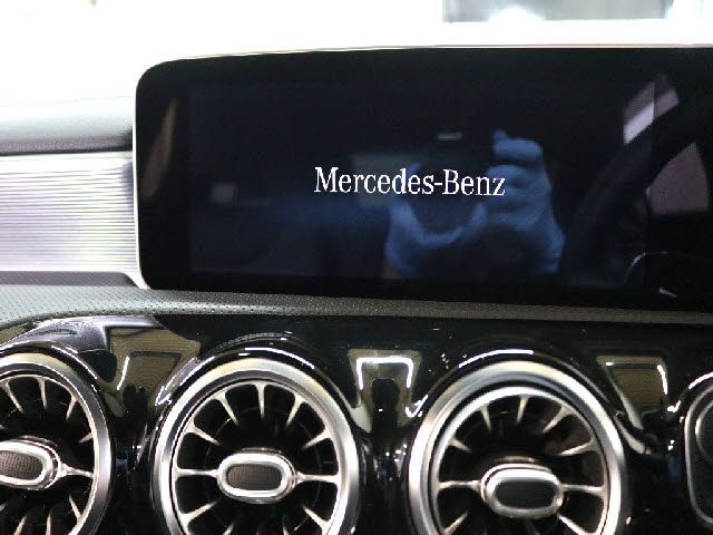 MERCEDES BENZ A CLAS 2019 Image 31