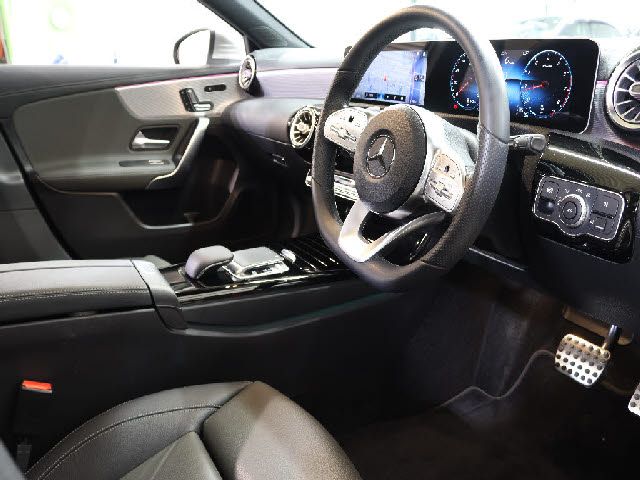 MERCEDES BENZ A CLAS 2019 Image 31