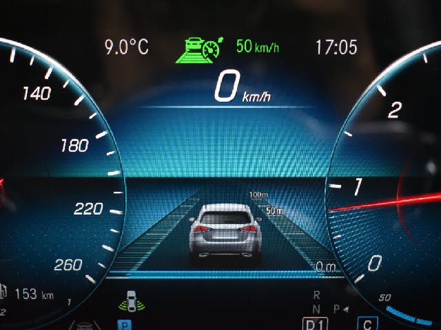 MERCEDES BENZ GLB 2021 Image 31