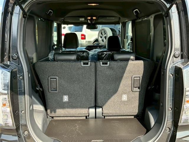 DAIHATSU TANTO CUSTOM 2025 Image 31