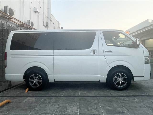 TOYOTA HIACE VAN 2WD 2025 Image 31