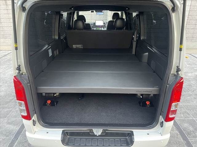 TOYOTA HIACE VAN 2WD 2025 Image 31