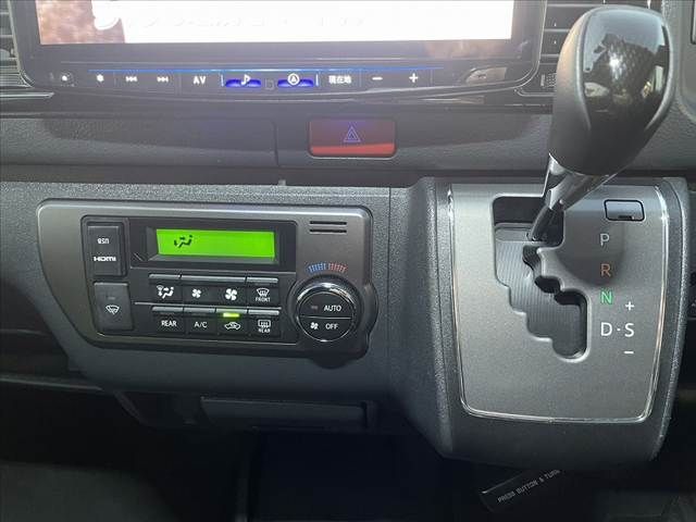 TOYOTA HIACE VAN 2WD 2025 Image 31