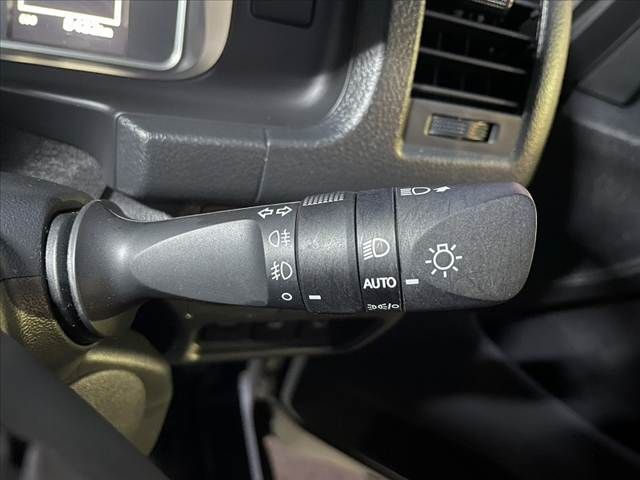 TOYOTA HIACE VAN 2WD 2025 Image 31