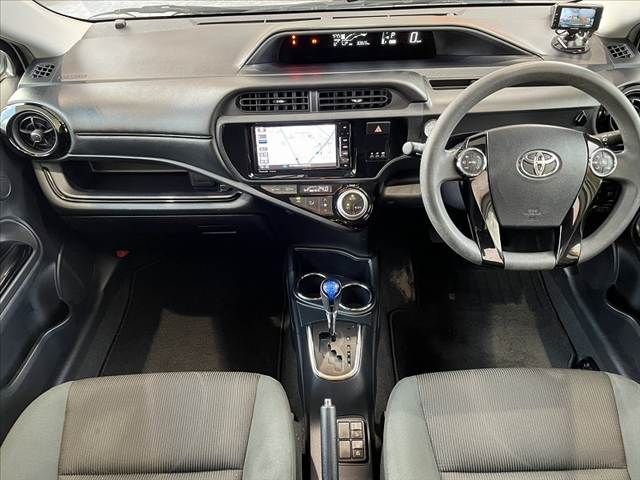 TOYOTA AQUA 2016 Image 31