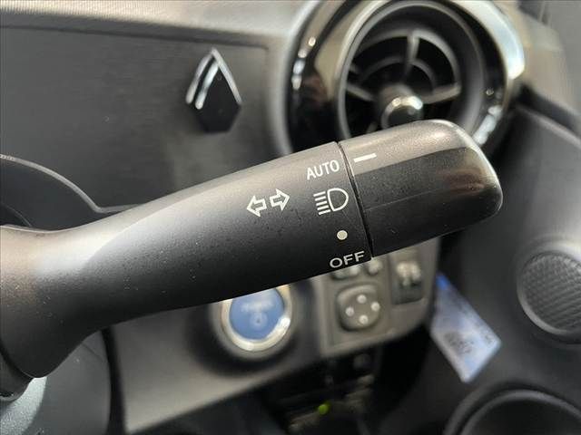 TOYOTA AQUA 2016 Image 31