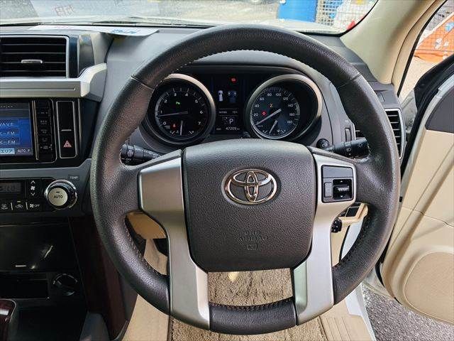 TOYOTA LANDCRUISER PRADO 2014 Image 31