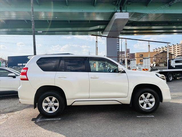 TOYOTA LANDCRUISER PRADO 2014 Image 31