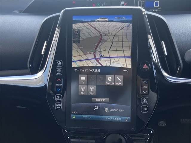 TOYOTA PRIUS PHV 2017 Image 31