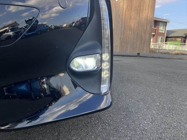 TOYOTA PRIUS PHV 2017 Image 31