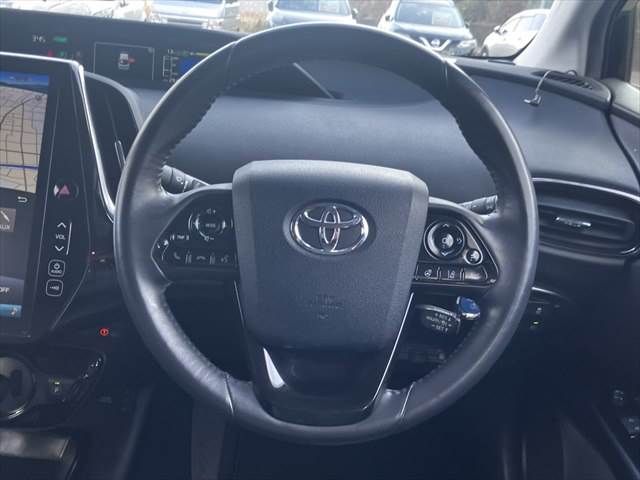 TOYOTA PRIUS PHV 2017 Image 31