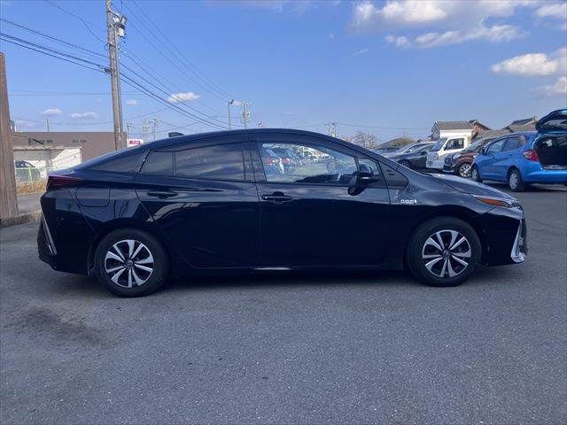 TOYOTA PRIUS PHV 2017 Image 31