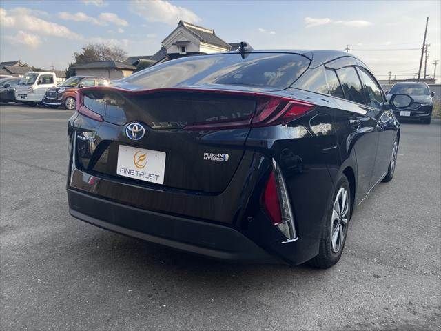 TOYOTA PRIUS PHV 2017 Image 31