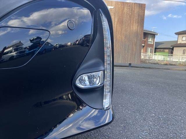 TOYOTA PRIUS PHV 2017 Image 31