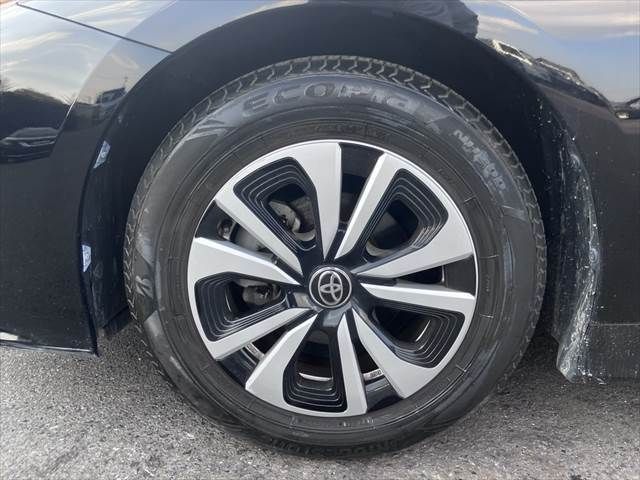 TOYOTA PRIUS PHV 2017 Image 31