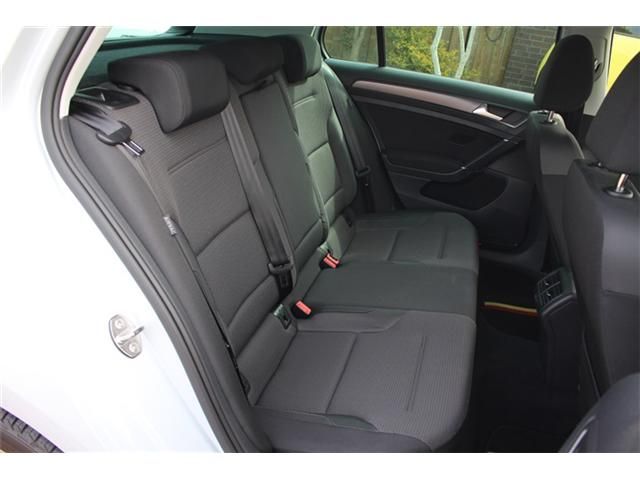 VOLKSWAGEN GOLF 2019 Image 31