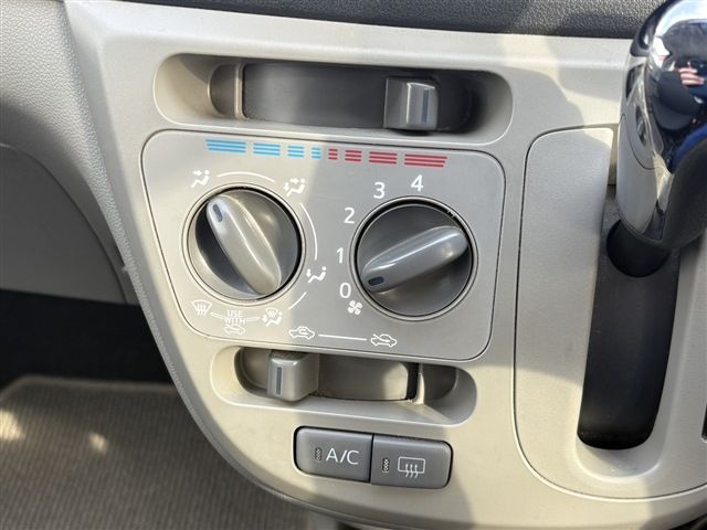 DAIHATSU MIRA E:S 4WD 2014 Image 31