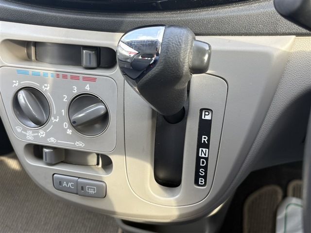 DAIHATSU MIRA E:S 4WD 2014 Image 31