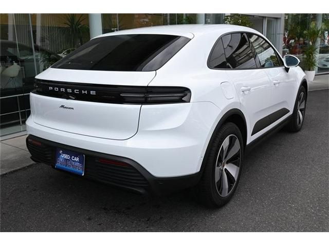 PORSCHE MACAN ELECTR 2025 Image 31