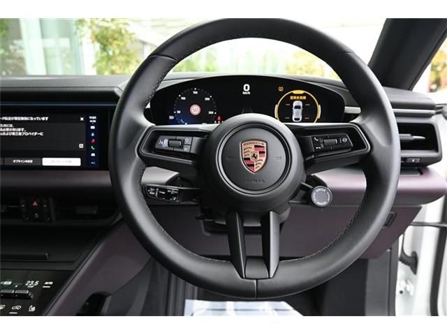 PORSCHE MACAN ELECTR 2025 Image 31