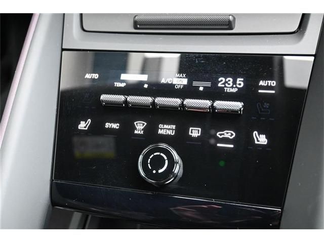 PORSCHE MACAN ELECTR 2025 Image 31