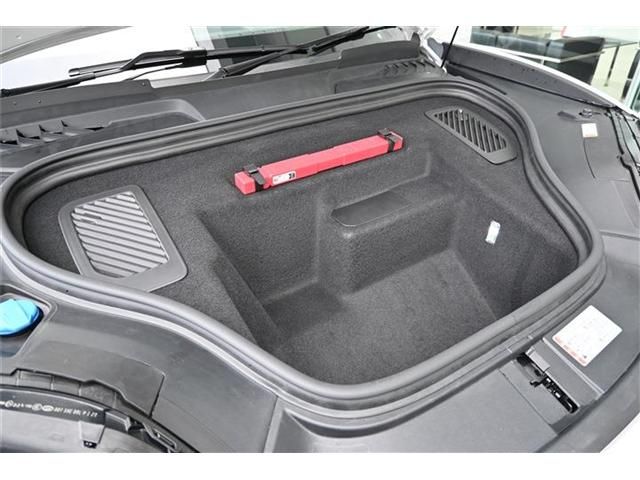 PORSCHE MACAN ELECTR 2025 Image 31