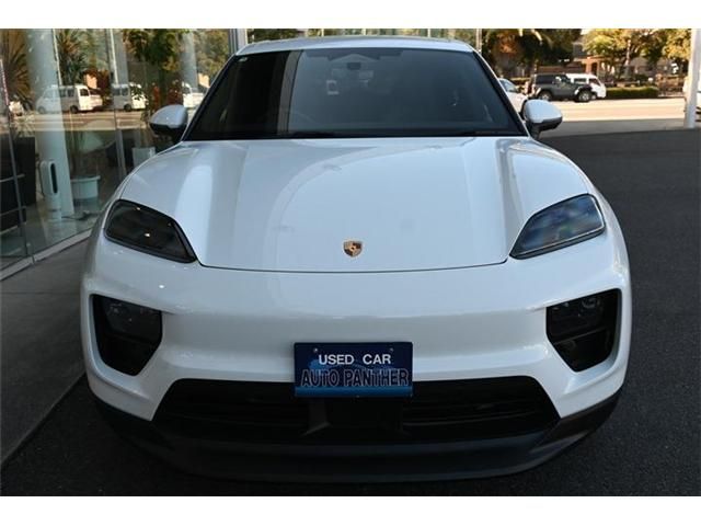 PORSCHE MACAN ELECTR 2025 Image 31