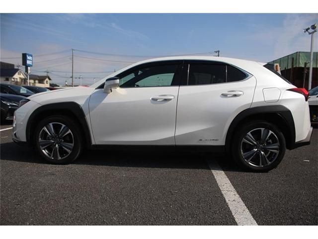 TOYOTA LEXUS UX300E 2021 Image 31
