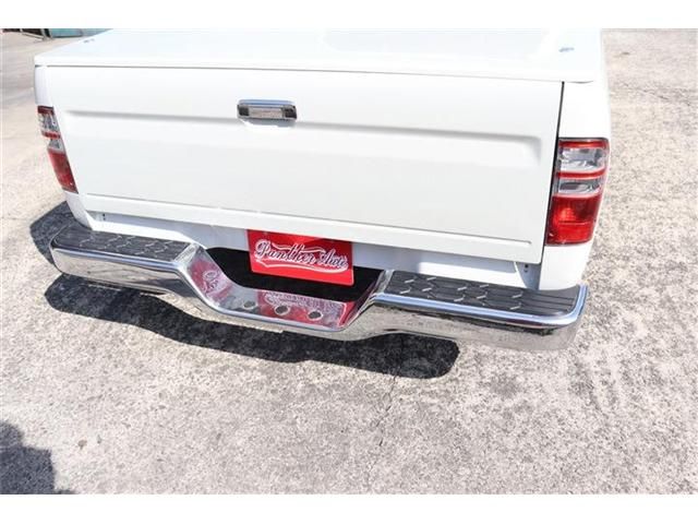 TOYOTA HILUX 2WD 2001 Image 31