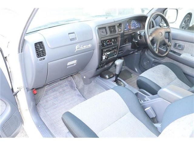TOYOTA HILUX 2WD 2001 Image 31