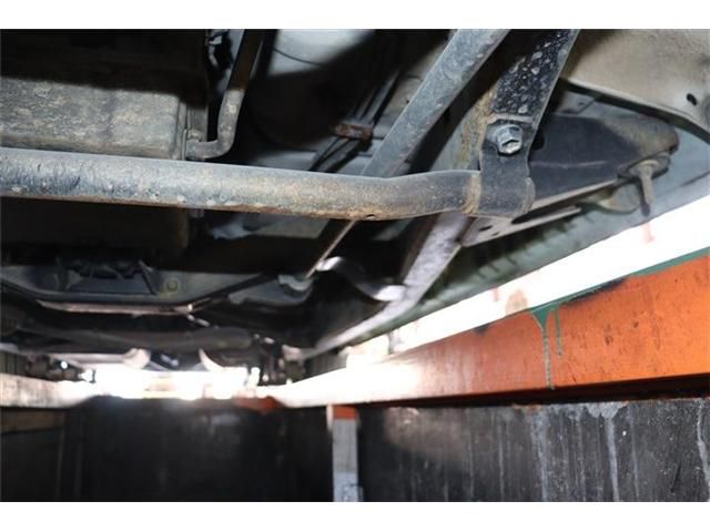 TOYOTA HILUX 2WD 2001 Image 31