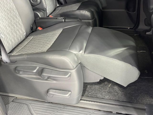 TOYOTA NOAH HYBRID 2026 Image 31