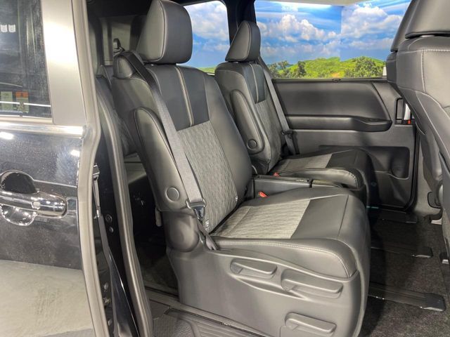 TOYOTA NOAH HYBRID 2026 Image 31