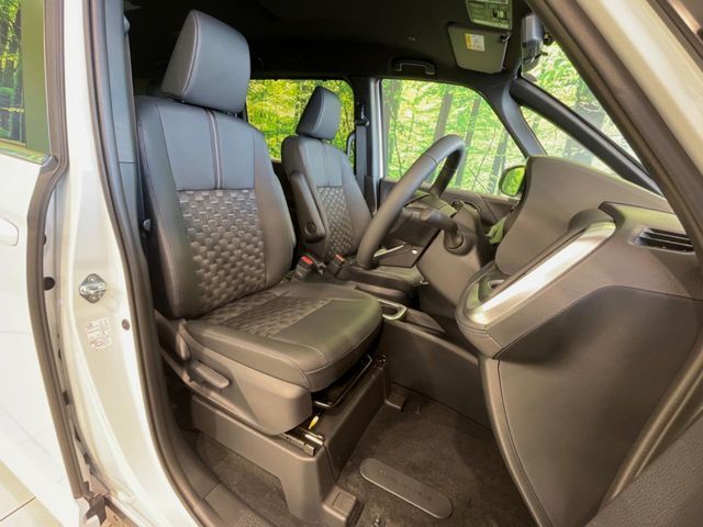 TOYOTA VOXY HYBRID 2026 Image 31