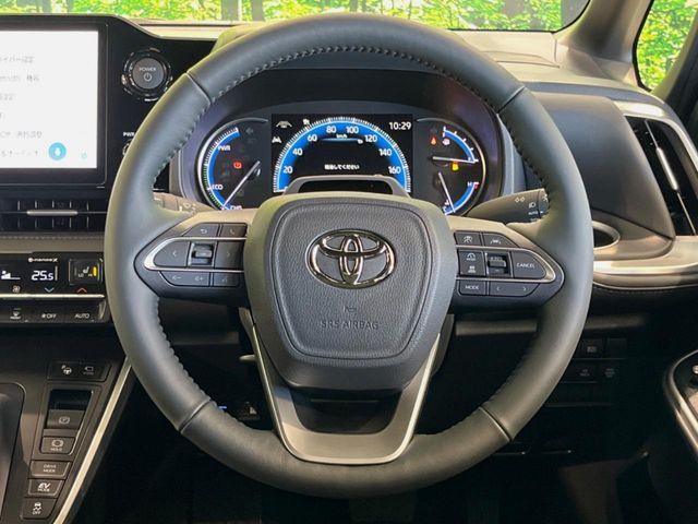 TOYOTA VOXY HYBRID 2026 Image 31