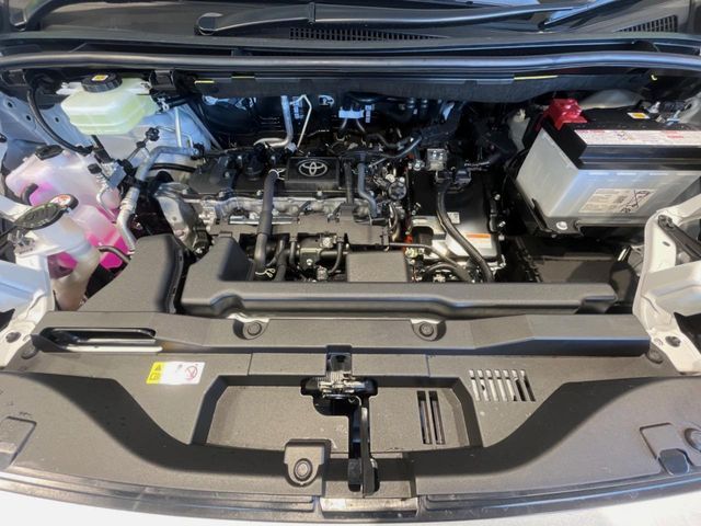 TOYOTA VOXY HYBRID 2026 Image 31