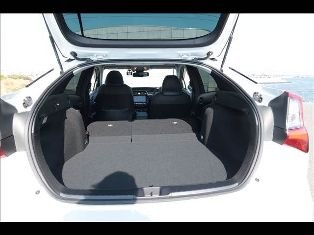 TOYOTA PRIUS 2020 Image 31