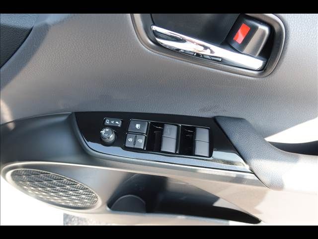 TOYOTA PRIUS 2020 Image 31