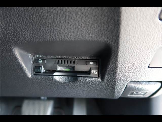 TOYOTA PRIUS 2020 Image 31