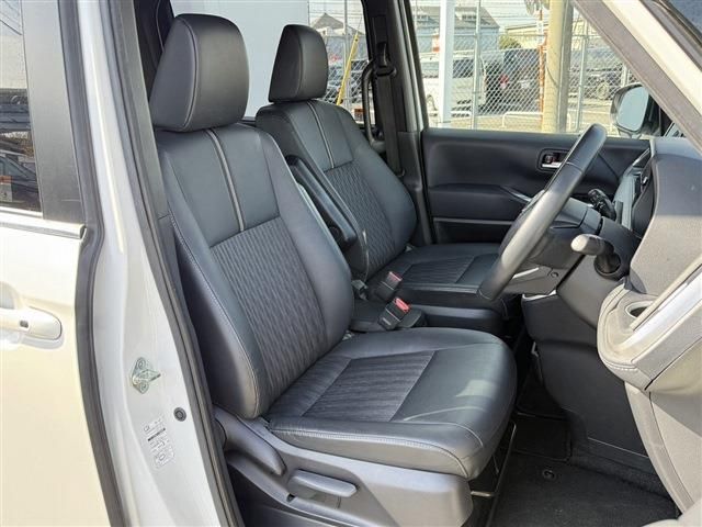 TOYOTA NOAH 4WD 2023 Image 31