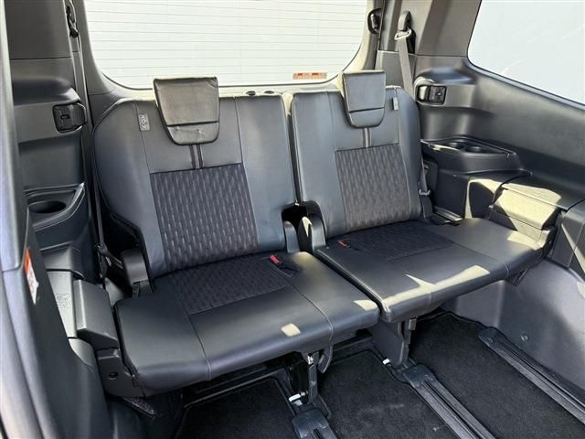 TOYOTA NOAH 4WD 2023 Image 31