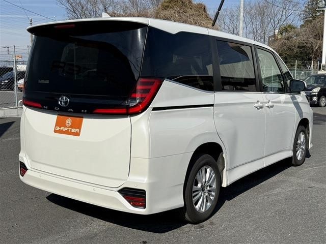TOYOTA NOAH 4WD 2023 Image 31