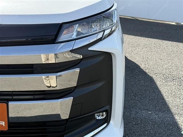 TOYOTA NOAH 4WD 2023 Image 31