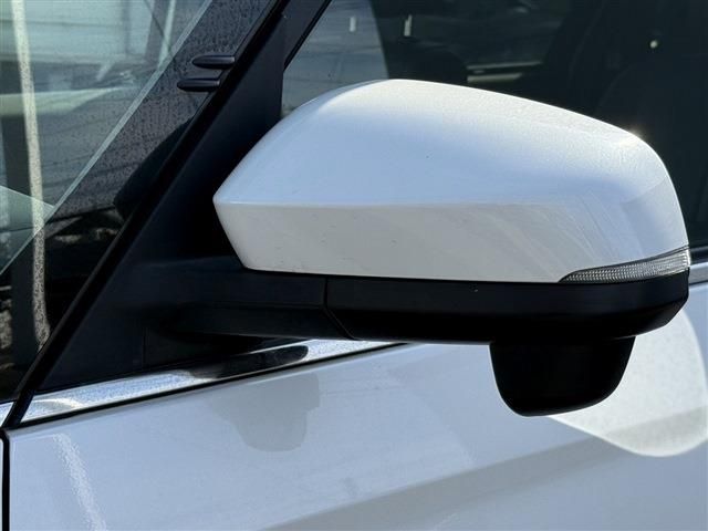 TOYOTA NOAH 4WD 2023 Image 31